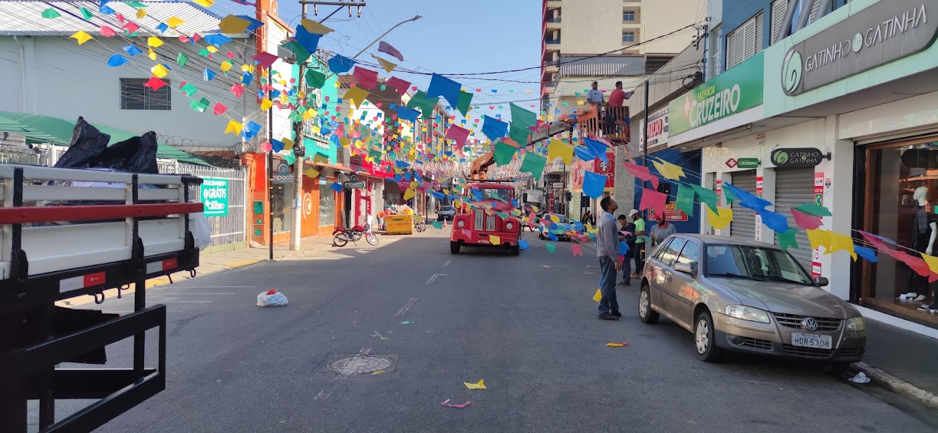 Ascipam colore as principais ruas de Pará de Minas e se prepara para os Festejos Juninos e Julinos