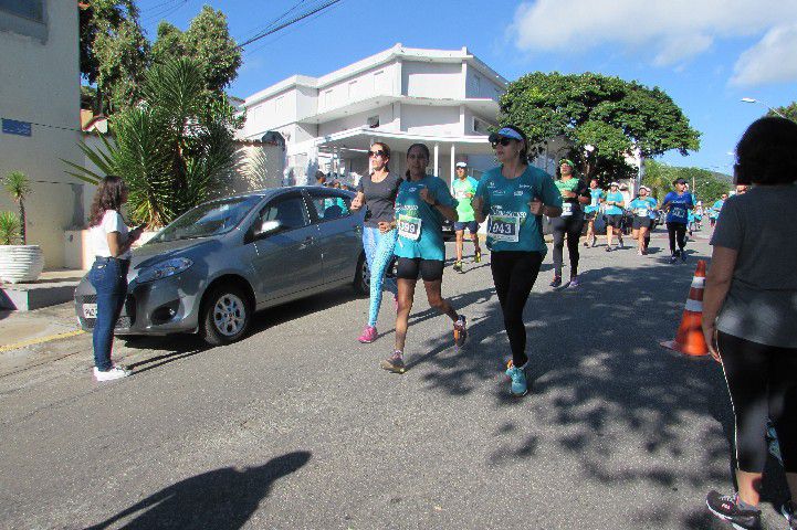 Ruas de Pará de Minas foram tomadas por atletas na 4ª edição da Corrida Sicoob Ascicred