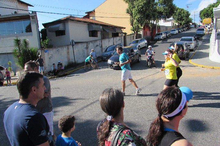 Ruas de Pará de Minas foram tomadas por atletas na 4ª edição da Corrida Sicoob Ascicred