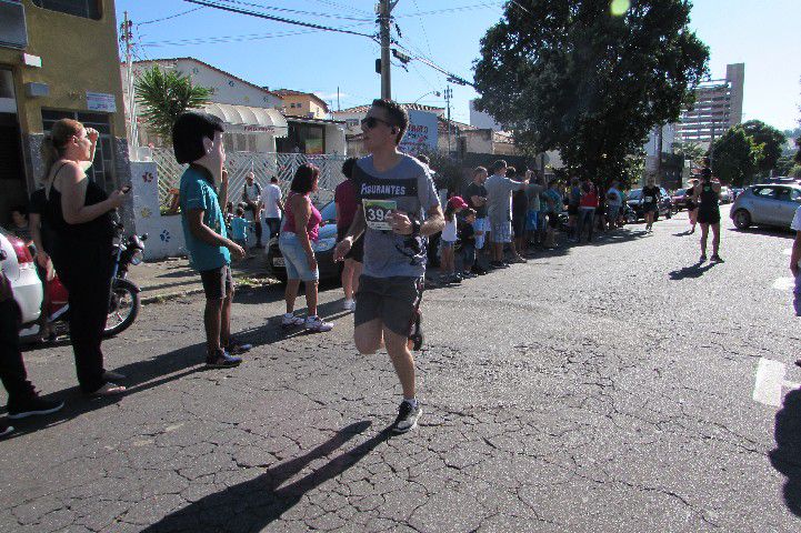 Ruas de Pará de Minas foram tomadas por atletas na 4ª edição da Corrida Sicoob Ascicred