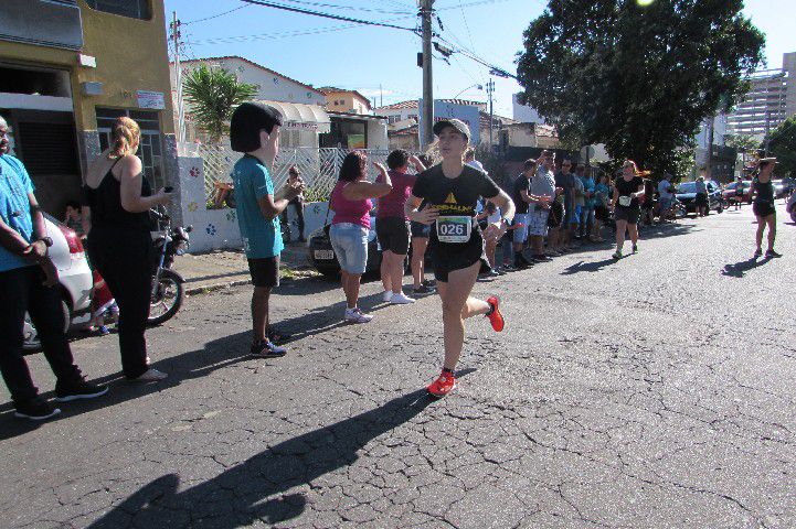 Ruas de Pará de Minas foram tomadas por atletas na 4ª edição da Corrida Sicoob Ascicred