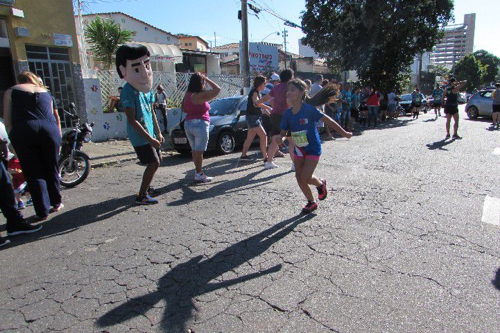 Ruas de Pará de Minas foram tomadas por atletas na 4ª edição da Corrida Sicoob Ascicred