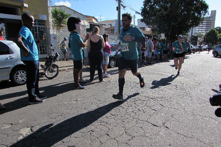 Ruas de Pará de Minas foram tomadas por atletas na 4ª edição da Corrida Sicoob Ascicred