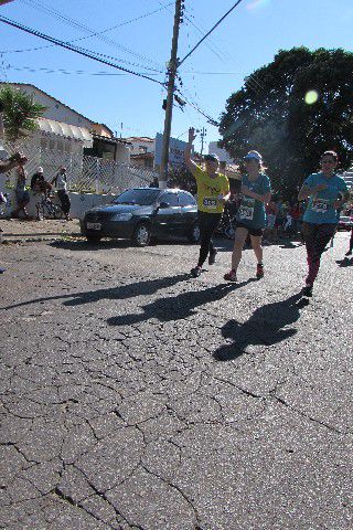 Ruas de Pará de Minas foram tomadas por atletas na 4ª edição da Corrida Sicoob Ascicred