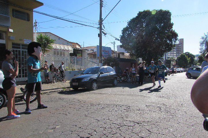 Ruas de Pará de Minas foram tomadas por atletas na 4ª edição da Corrida Sicoob Ascicred