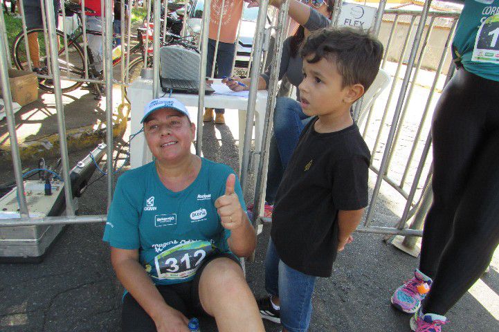 Ruas de Pará de Minas foram tomadas por atletas na 4ª edição da Corrida Sicoob Ascicred