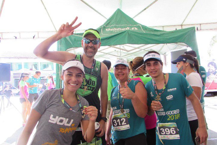 Ruas de Pará de Minas foram tomadas por atletas na 4ª edição da Corrida Sicoob Ascicred