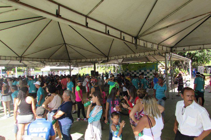 Ruas de Pará de Minas foram tomadas por atletas na 4ª edição da Corrida Sicoob Ascicred