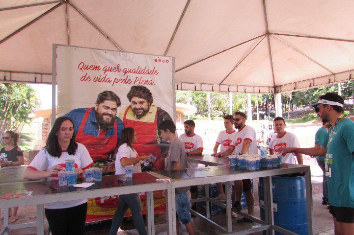 Ruas de Pará de Minas foram tomadas por atletas na 4ª edição da Corrida Sicoob Ascicred