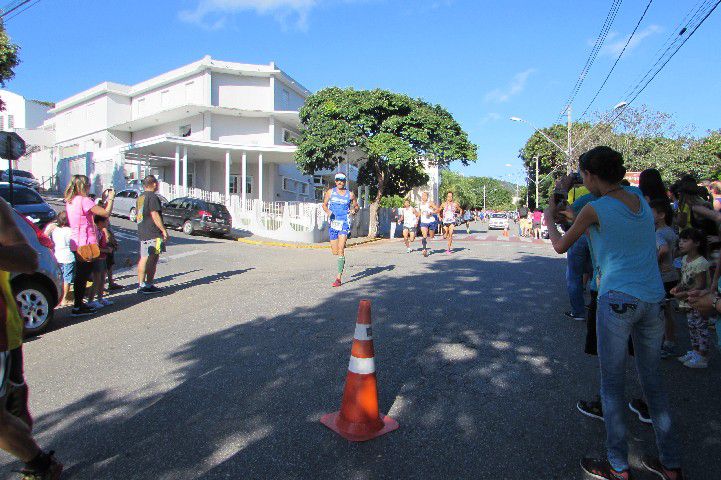 Ruas de Pará de Minas foram tomadas por atletas na 4ª edição da Corrida Sicoob Ascicred