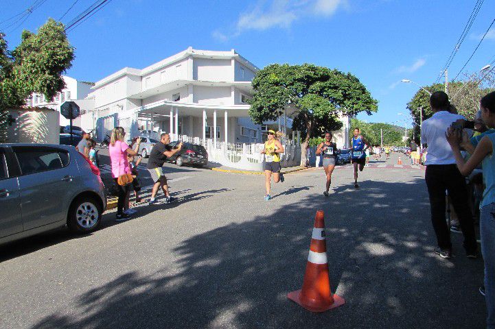 Ruas de Pará de Minas foram tomadas por atletas na 4ª edição da Corrida Sicoob Ascicred