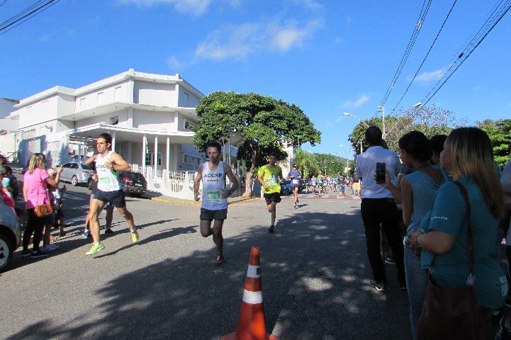 Ruas de Pará de Minas foram tomadas por atletas na 4ª edição da Corrida Sicoob Ascicred