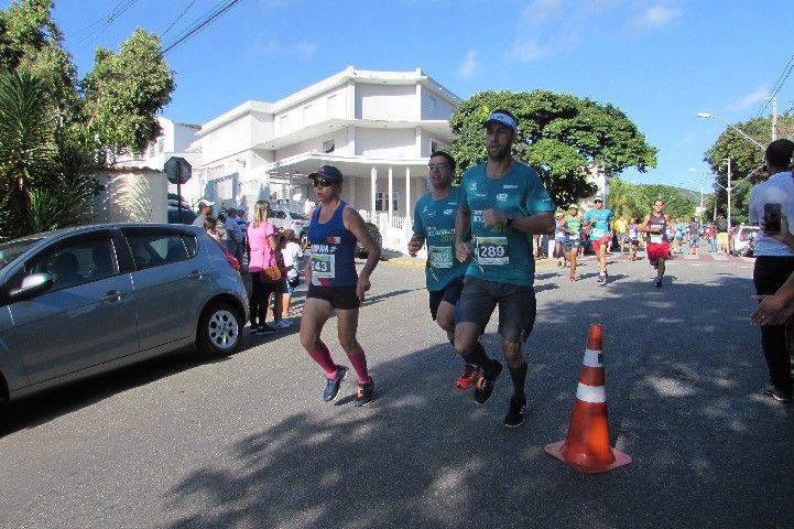 Ruas de Pará de Minas foram tomadas por atletas na 4ª edição da Corrida Sicoob Ascicred