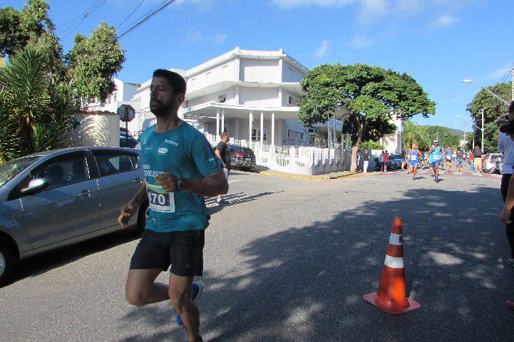 Ruas de Pará de Minas foram tomadas por atletas na 4ª edição da Corrida Sicoob Ascicred