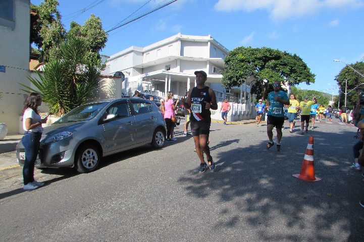 Ruas de Pará de Minas foram tomadas por atletas na 4ª edição da Corrida Sicoob Ascicred