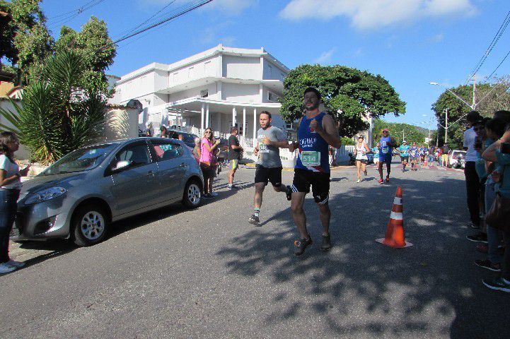 Ruas de Pará de Minas foram tomadas por atletas na 4ª edição da Corrida Sicoob Ascicred