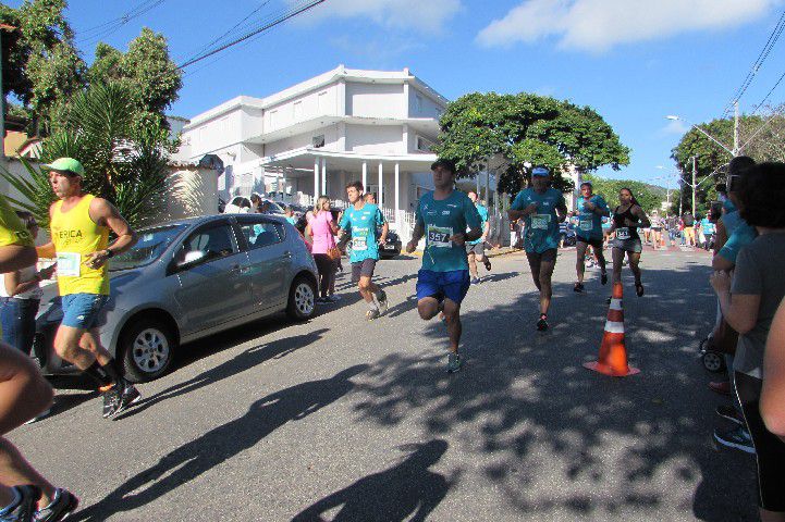 Ruas de Pará de Minas foram tomadas por atletas na 4ª edição da Corrida Sicoob Ascicred