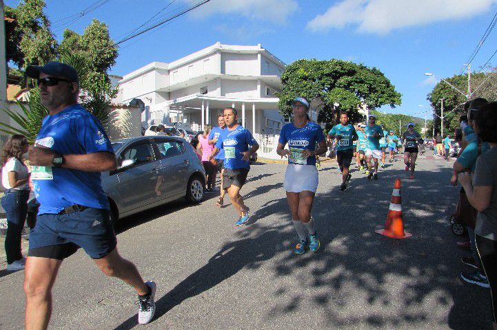 Ruas de Pará de Minas foram tomadas por atletas na 4ª edição da Corrida Sicoob Ascicred