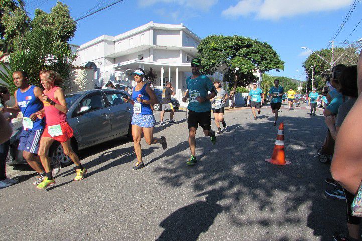 Ruas de Pará de Minas foram tomadas por atletas na 4ª edição da Corrida Sicoob Ascicred