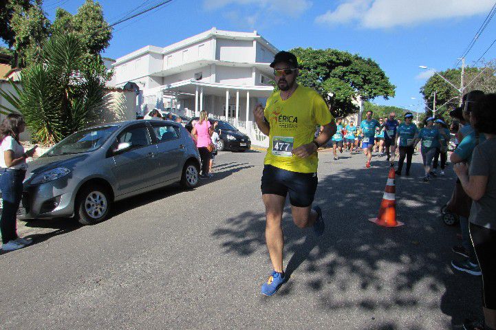 Ruas de Pará de Minas foram tomadas por atletas na 4ª edição da Corrida Sicoob Ascicred