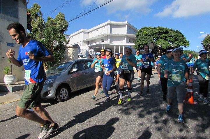 Ruas de Pará de Minas foram tomadas por atletas na 4ª edição da Corrida Sicoob Ascicred