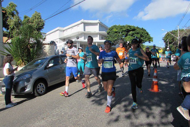 Ruas de Pará de Minas foram tomadas por atletas na 4ª edição da Corrida Sicoob Ascicred