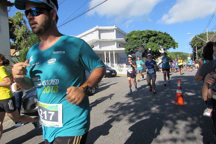 Ruas de Pará de Minas foram tomadas por atletas na 4ª edição da Corrida Sicoob Ascicred