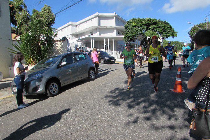 Ruas de Pará de Minas foram tomadas por atletas na 4ª edição da Corrida Sicoob Ascicred