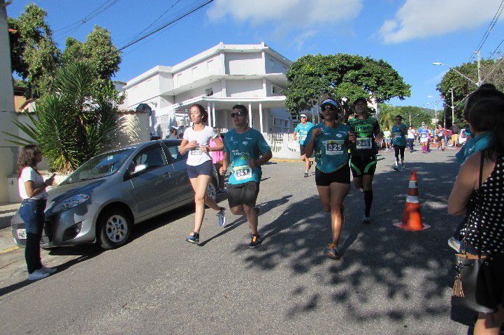 Ruas de Pará de Minas foram tomadas por atletas na 4ª edição da Corrida Sicoob Ascicred