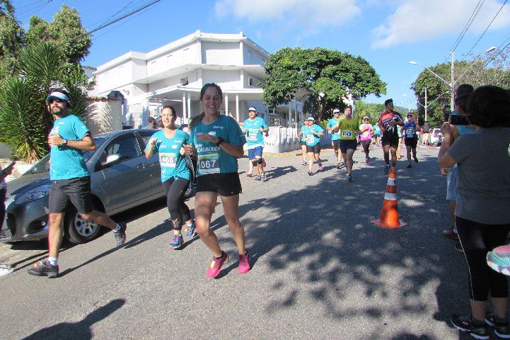 Ruas de Pará de Minas foram tomadas por atletas na 4ª edição da Corrida Sicoob Ascicred