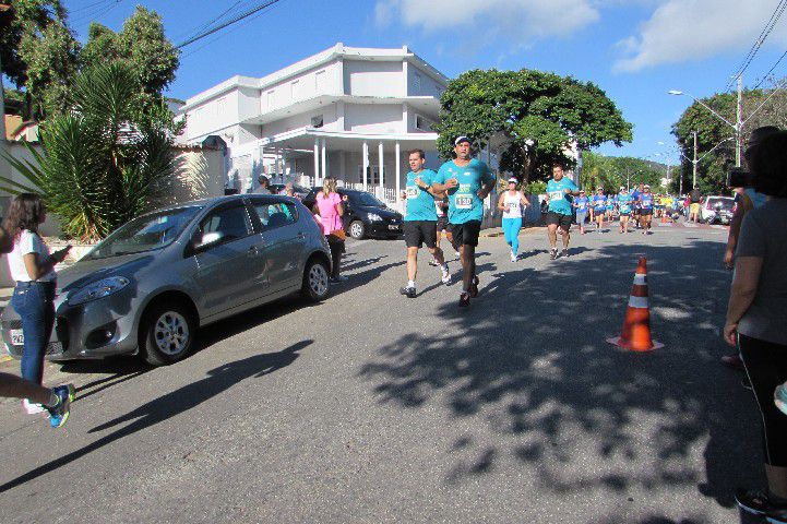 Ruas de Pará de Minas foram tomadas por atletas na 4ª edição da Corrida Sicoob Ascicred