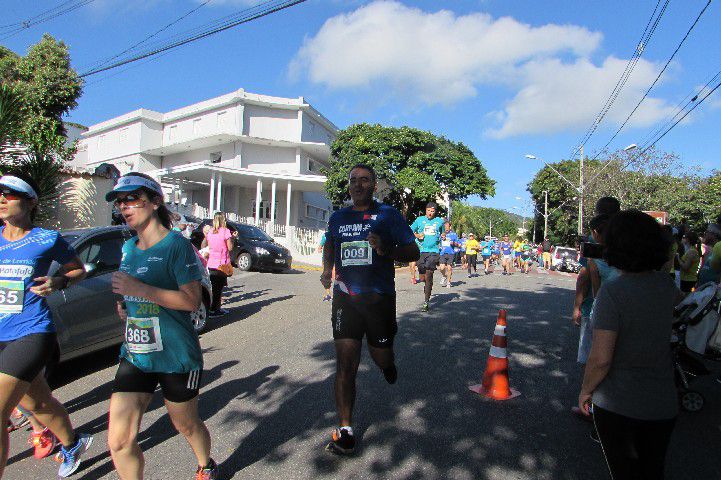 Ruas de Pará de Minas foram tomadas por atletas na 4ª edição da Corrida Sicoob Ascicred