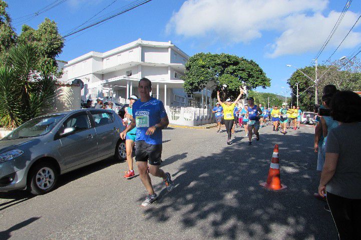 Ruas de Pará de Minas foram tomadas por atletas na 4ª edição da Corrida Sicoob Ascicred