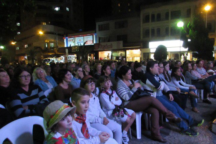 Seresta das Mães emociona público