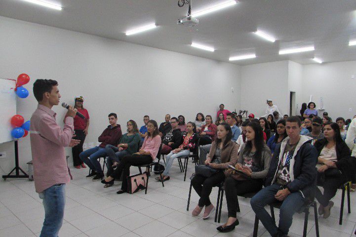 Palestra atrai jovens em busca da oportunidade de ser um empreendedor