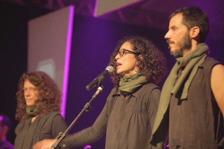 Música, diversão e muita alegria no palco com Armatrux “A Banda”