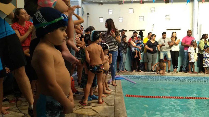 Festival de Natação movimenta Acquapark Bariri