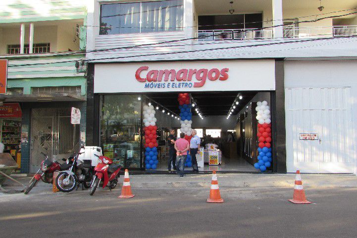 Casa Camargos reabre portas após grande reforma