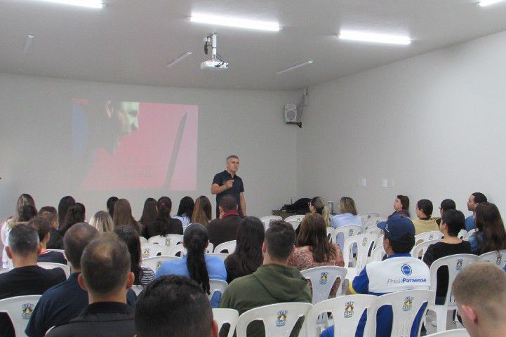 Palestra sobre bem-estar atrai diversos colaboradores e empresários