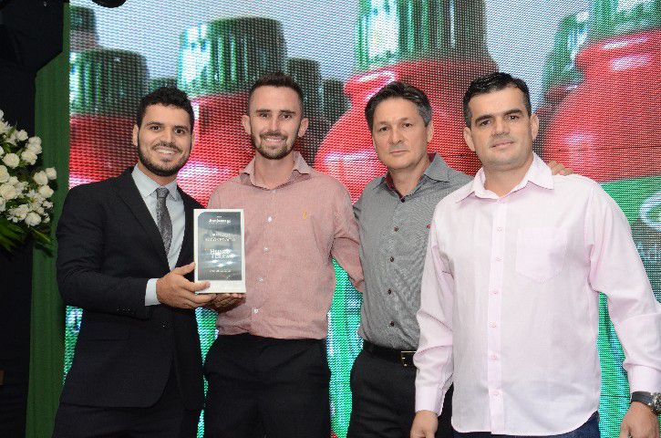 Ascipam homenageia empreendedores na Noite do Empresário do Ano 2018