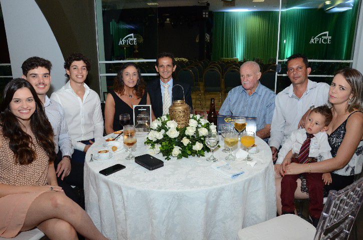 Ascipam homenageia empreendedores na Noite do Empresário do Ano 2018