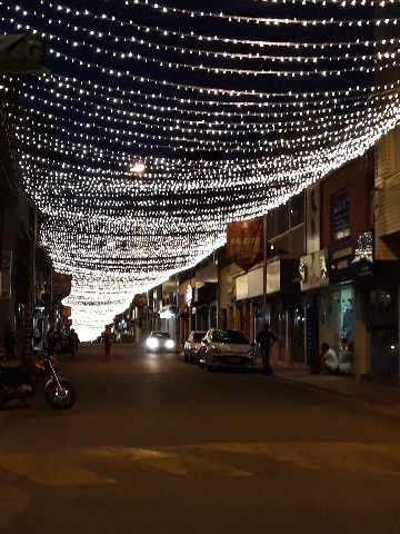 Papai Noel chega a Pará de Minas e leva público ao delírio