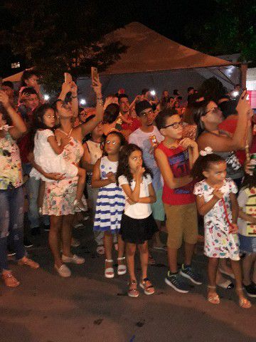 Papai Noel chega a Pará de Minas e leva público ao delírio