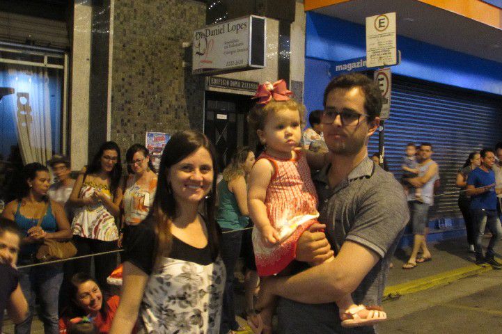 Papai Noel chega a Pará de Minas e leva público ao delírio