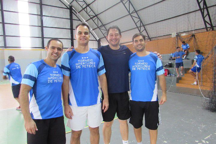 1º Torneio Interclubes de Peteca é sucesso