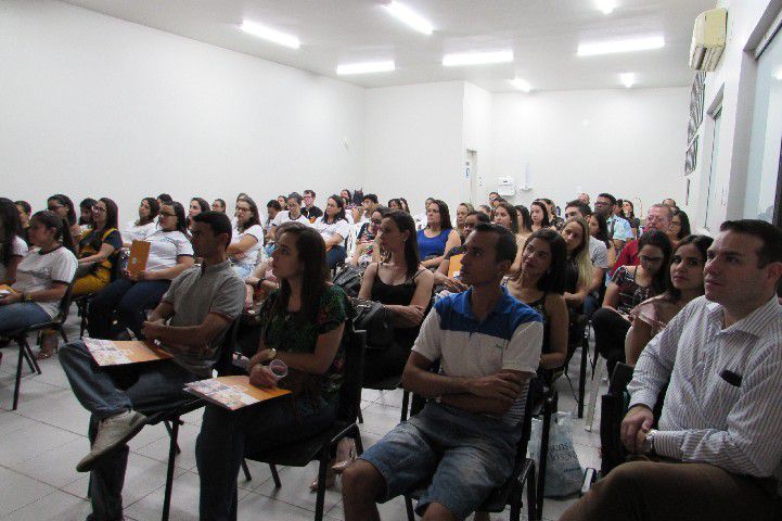 Conexão RH comemora 1 ano com palestra e confraternização