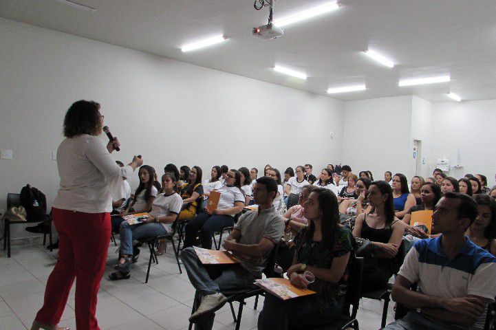 Conexão RH comemora 1 ano com palestra e confraternização