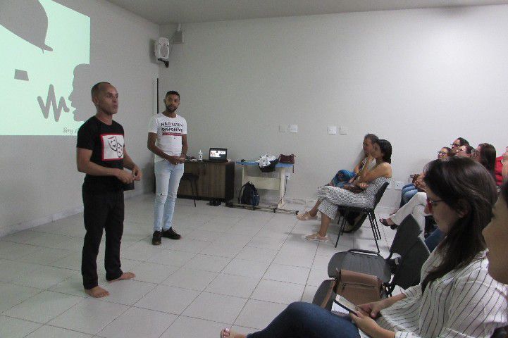 Palestra “O Teatro do Cotidiano” agita e motiva associados