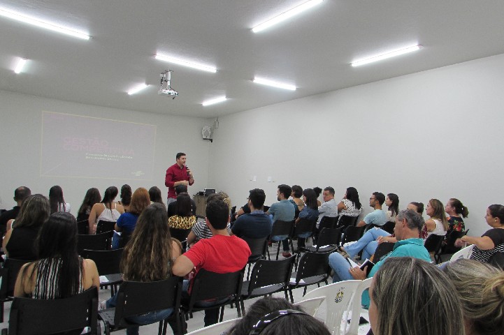 Palestra “Gestão Competitiva para Varejo de Moda” atrai associados