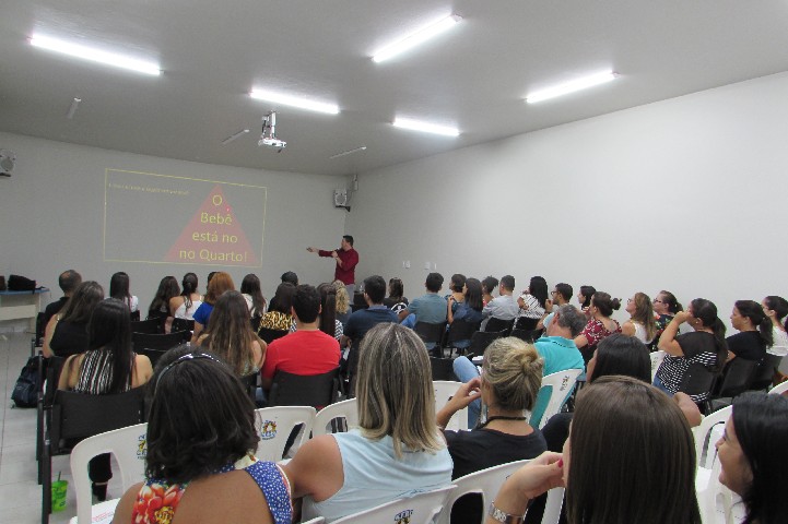 Palestra “Gestão Competitiva para Varejo de Moda” atrai associados